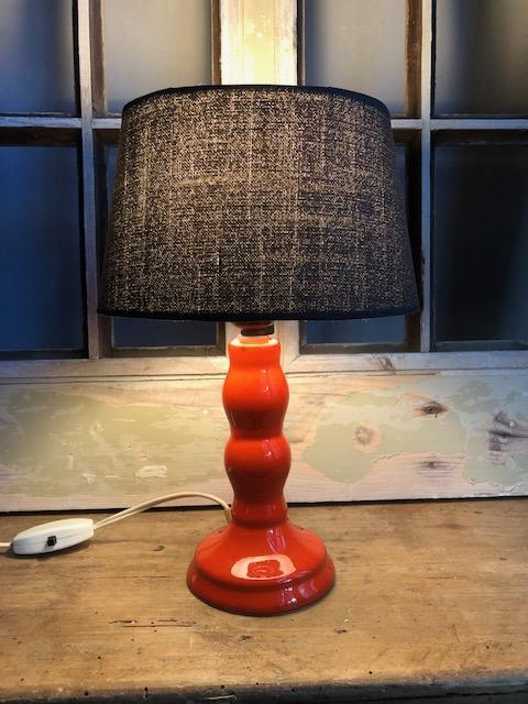 Vintage oranje tafellampje