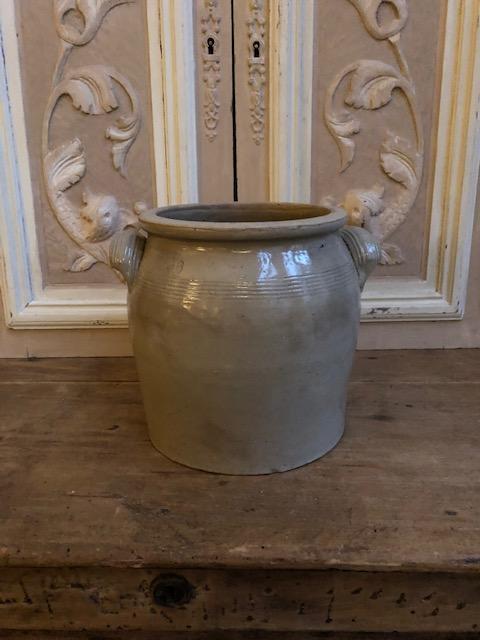 Oude Franse gres pot