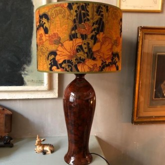 Art deco tafellamp met handgemaakte kap van vintage stof ‘Liberty of London’ | Verkocht
